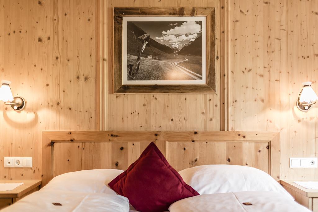 Hotel Oberraindlhof Senales/Schnals Pokoj fotografie